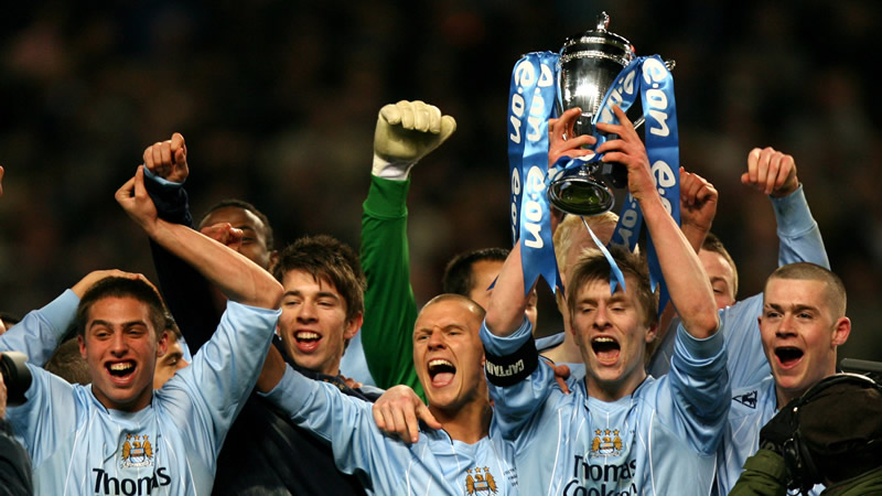 萨索洛前锋皮纳蒙蒂比赛时家中失窃，事发时孩子和保姆在家里（萨索洛前锋皮纳蒙蒂比赛期间家中被盗，孩子和保姆在屋内）