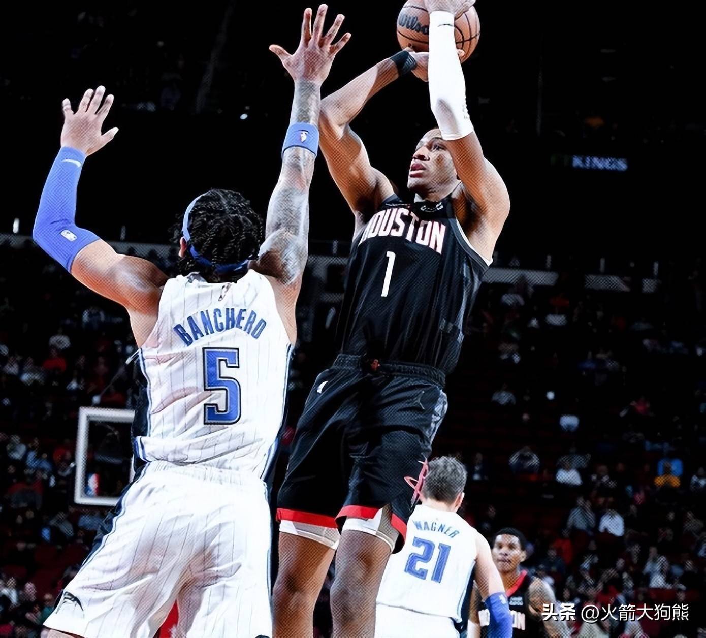 ESPN：斯洛特在利物浦很受欢迎，有人对他被萨拉赫炮轰表示同情（ESPN：斯洛特在利物浦广受好评，有人同情其被萨拉赫抨击）