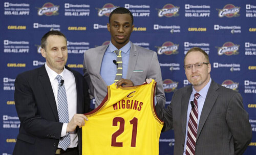 两人合砍70分！直接打花比赛（双核联手砍下70分！比赛提前失去悬念）