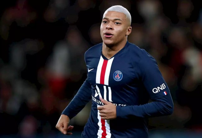 英超：阿森纳客场3-1击败诺维尔（阿森纳英超客场3-1击退诺维尔）