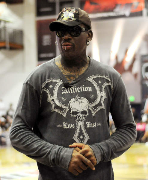 欧冠赛场精彩瞬间：皇马主场2-0取胜,（欧冠精彩瞬间回放：皇马主场2比0告捷）