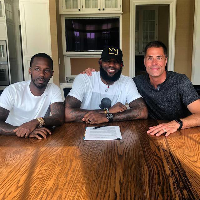 记者：切尔西前锋布罗亚接近永久转会伯恩利（记者：布罗亚接近以永久转会从切尔西加盟伯恩利）