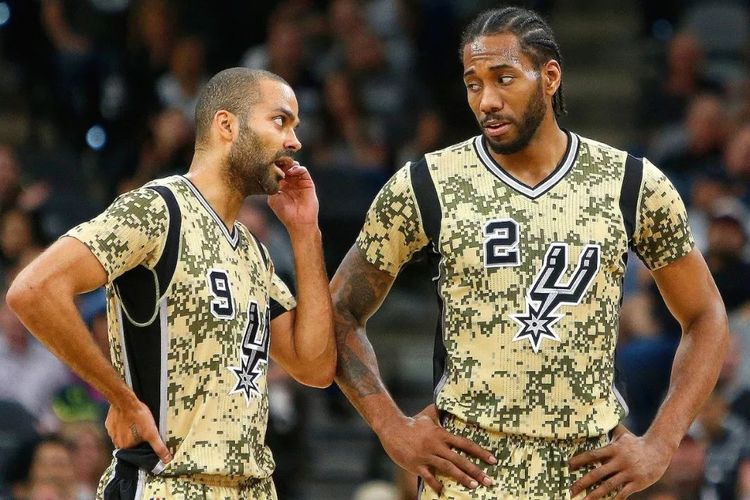 曼城瓜帅战术调整成功击败托特纳姆（瓜迪奥拉变阵奏效 曼城力克热刺）