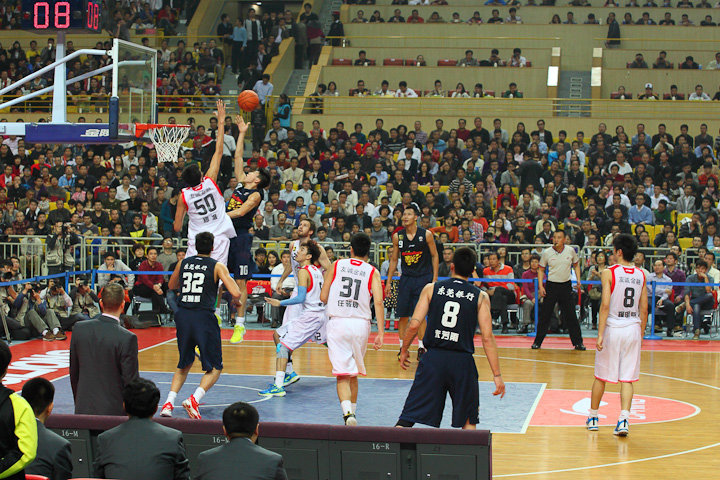 罗马诺：迪乌夫的最终转会费为2500万欧元，并已确保全额支付（罗马诺：迪乌夫转会费定为2500万欧元，已落实全额支付）